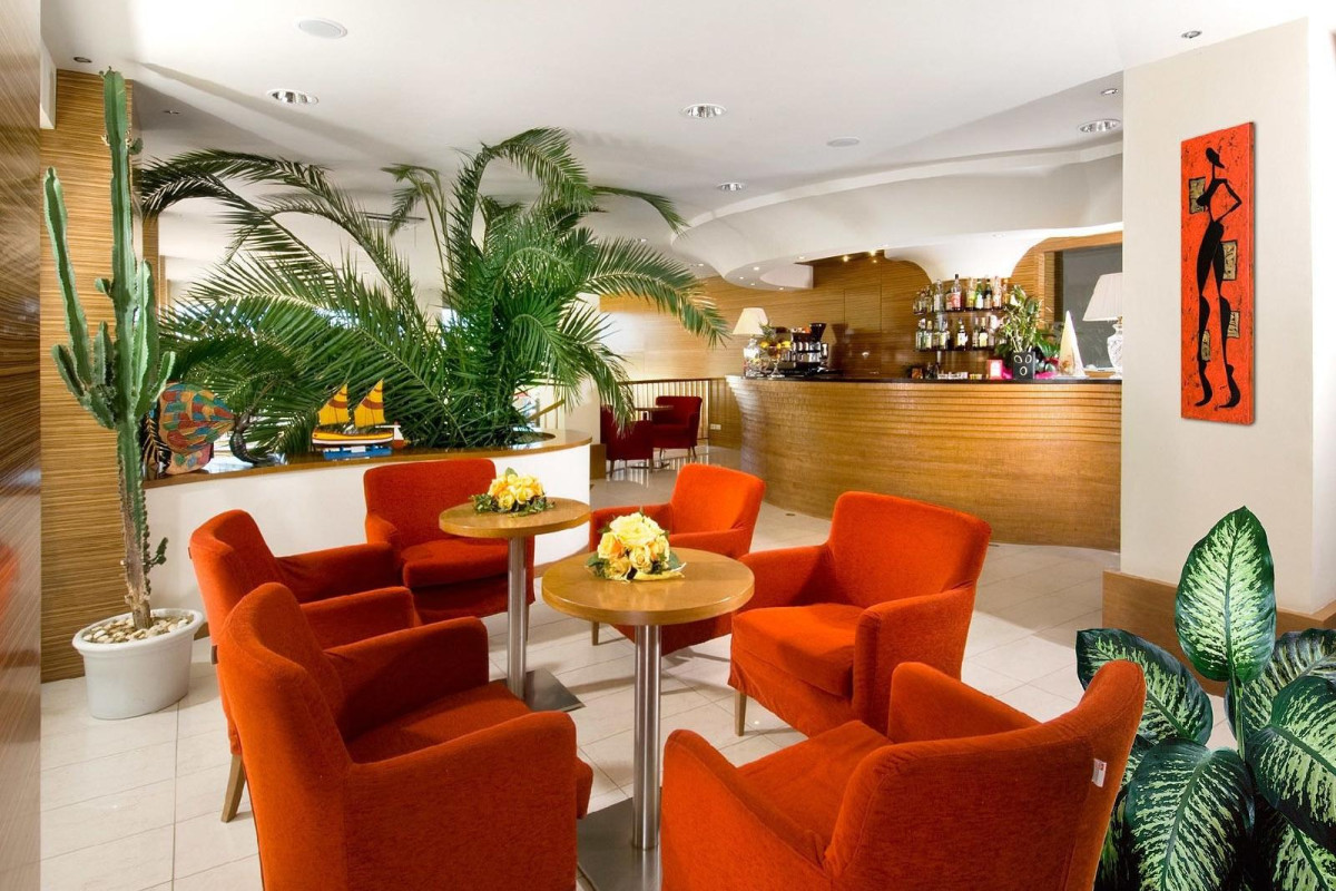 Hotel Trevi