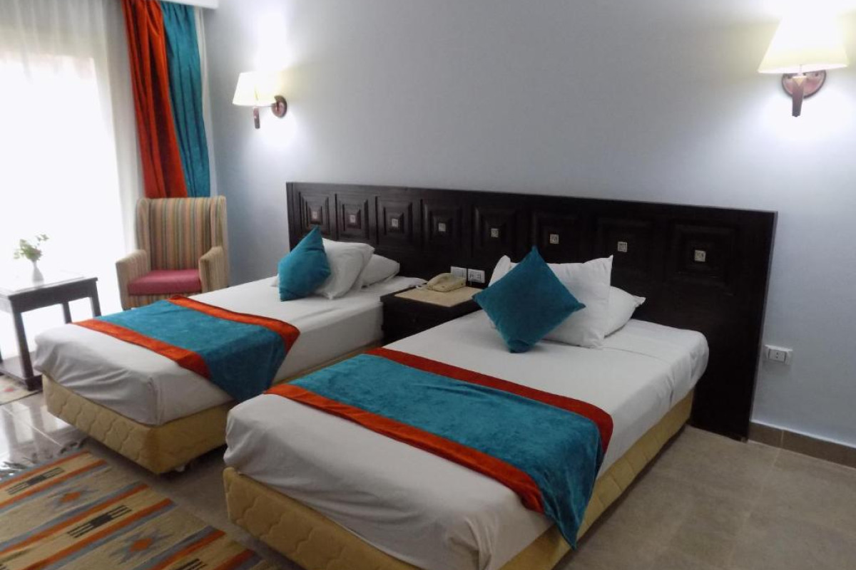 TURQUOISE BEACH HOTEL_