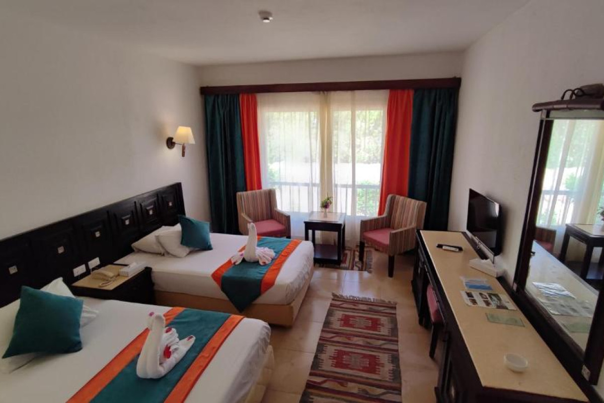 TURQUOISE BEACH HOTEL_