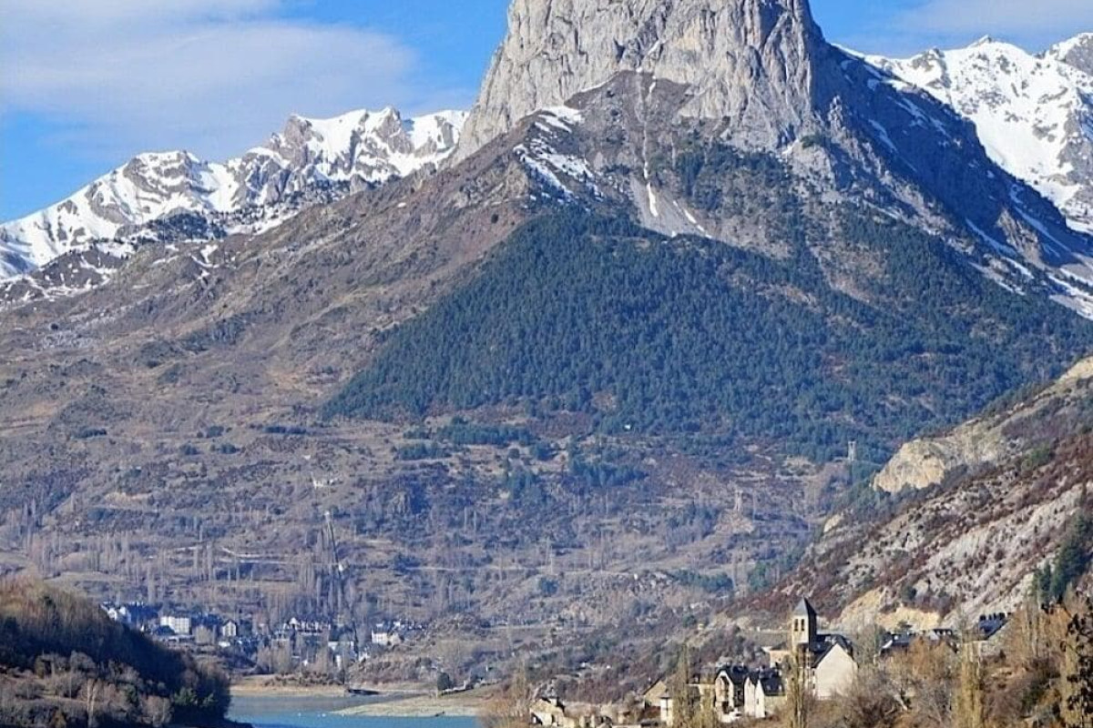 Hotel Valle De Izas