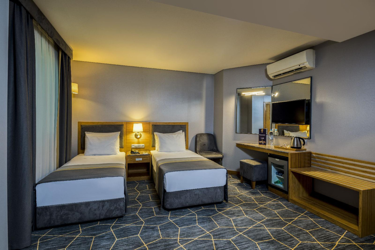 HOTEL VENERA