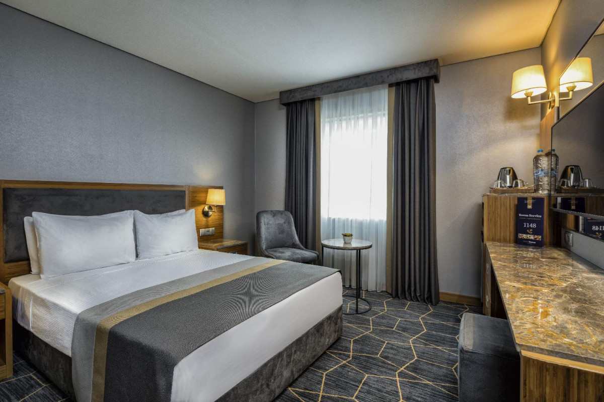 HOTEL VENERA