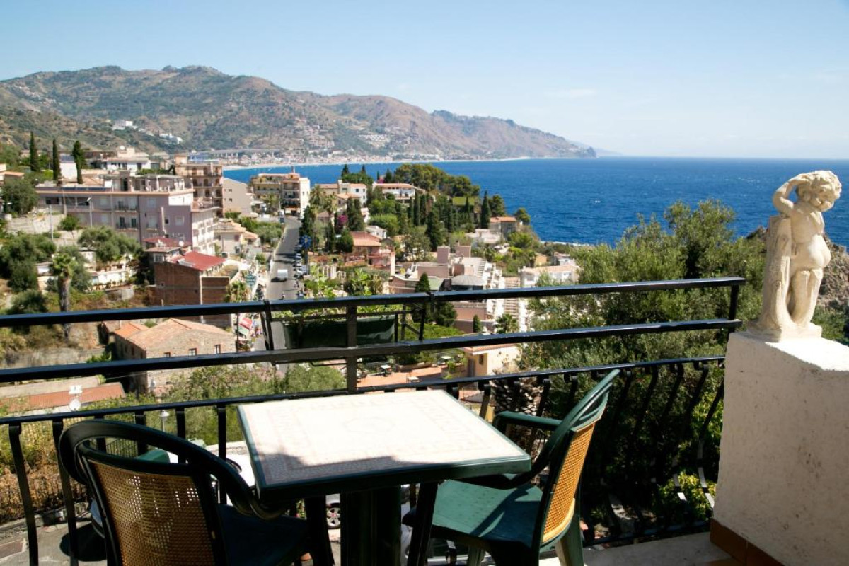 HOTEL VILLA BIANCA