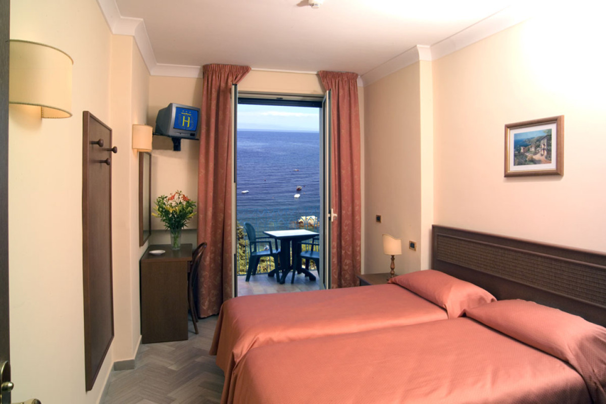 HOTEL VILLA BIANCA