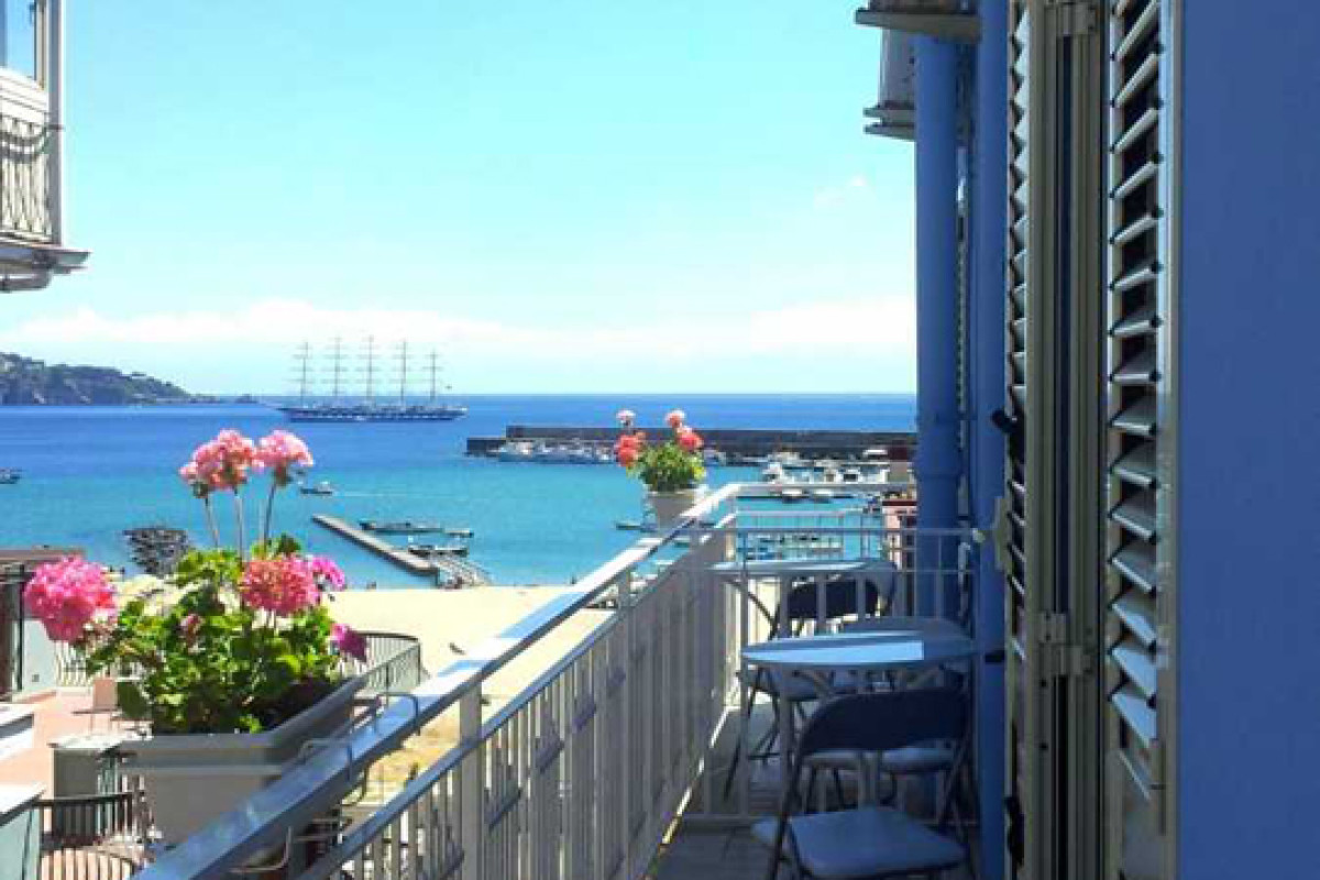 HOTEL VILLA NEFELE