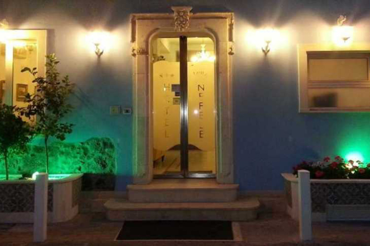 HOTEL VILLA NEFELE