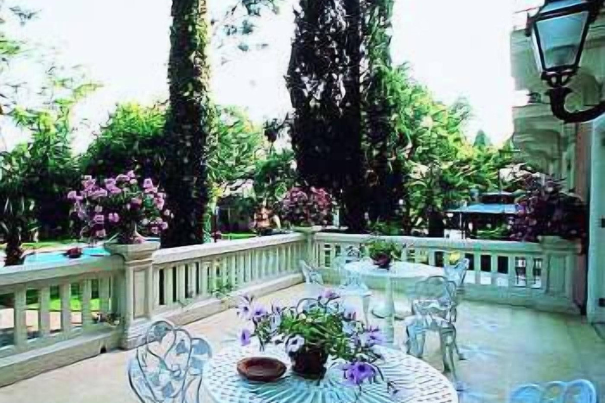 Hotel Villa Paradiso Dell'etna