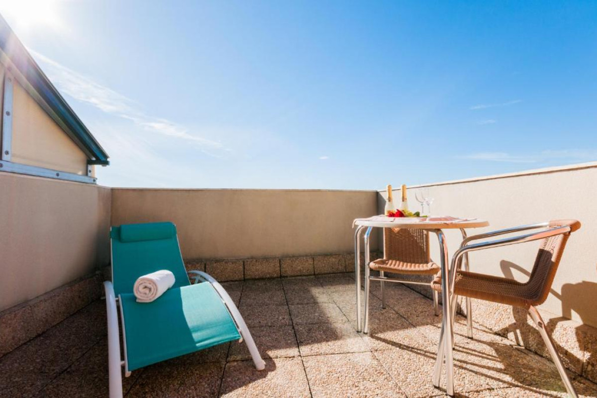 VILLACARLOS HOTEL