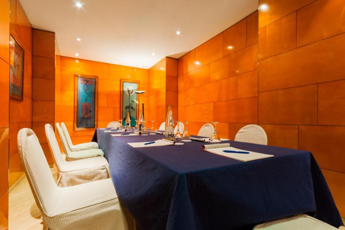 VILLACARLOS HOTEL