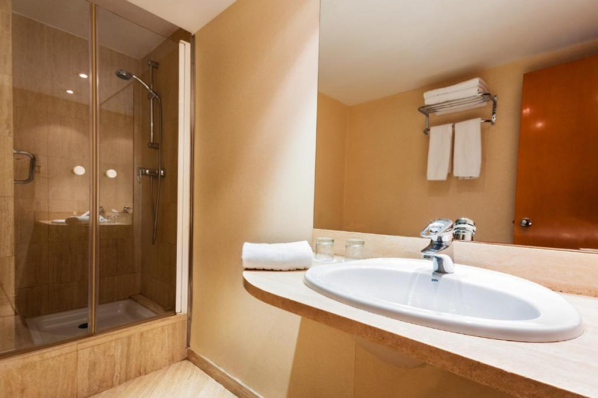 VILLACARLOS HOTEL