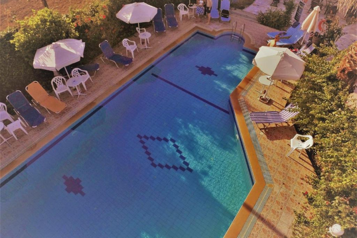 VIOLETTA HOTEL