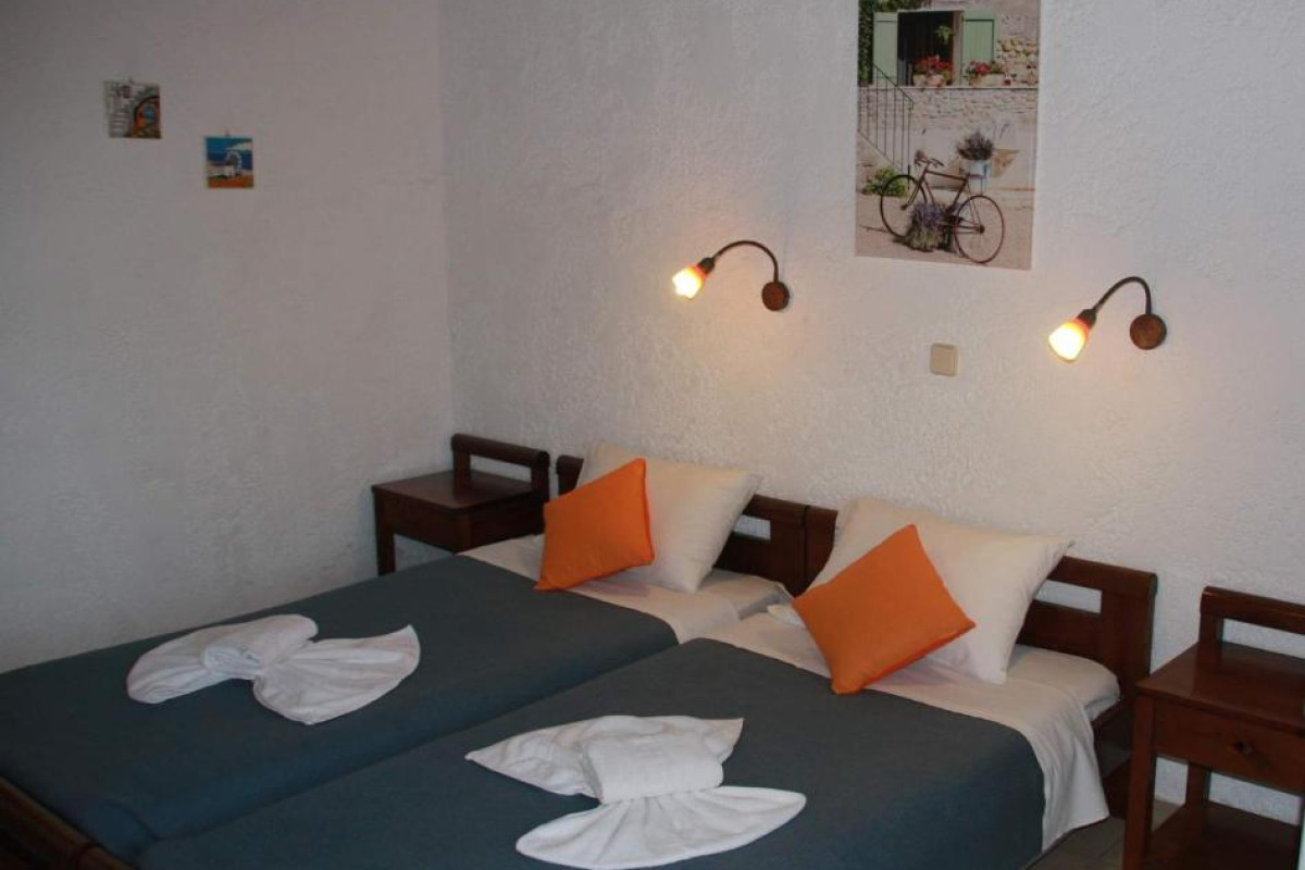 VIOLETTA HOTEL