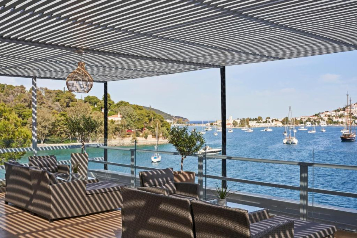 Hotel Xenia Poros Image