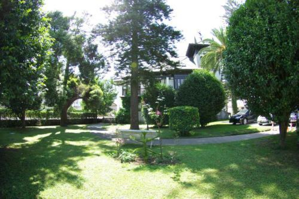 Hotel Y Apartamentos Arias