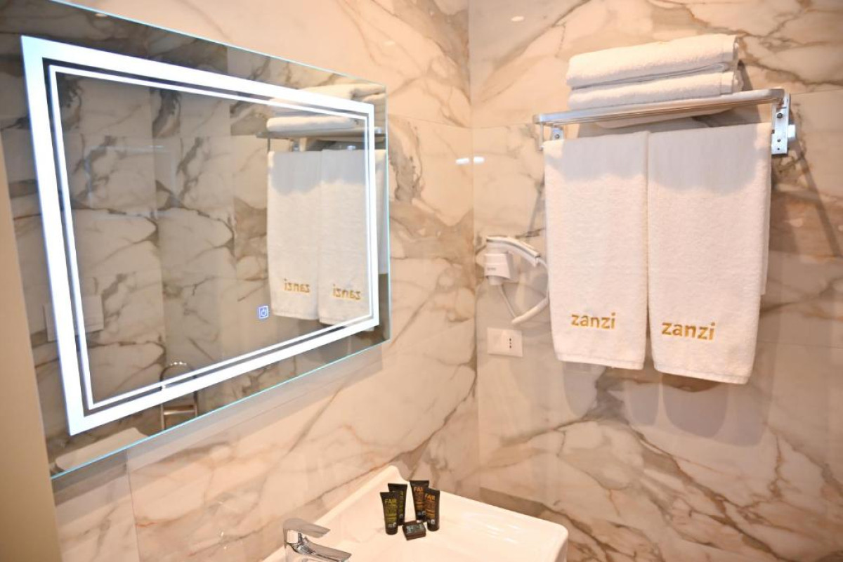 Hotel Zanzi
