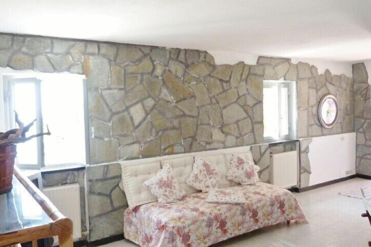 House Roberta
