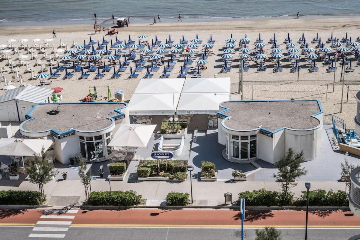 Hr Resort