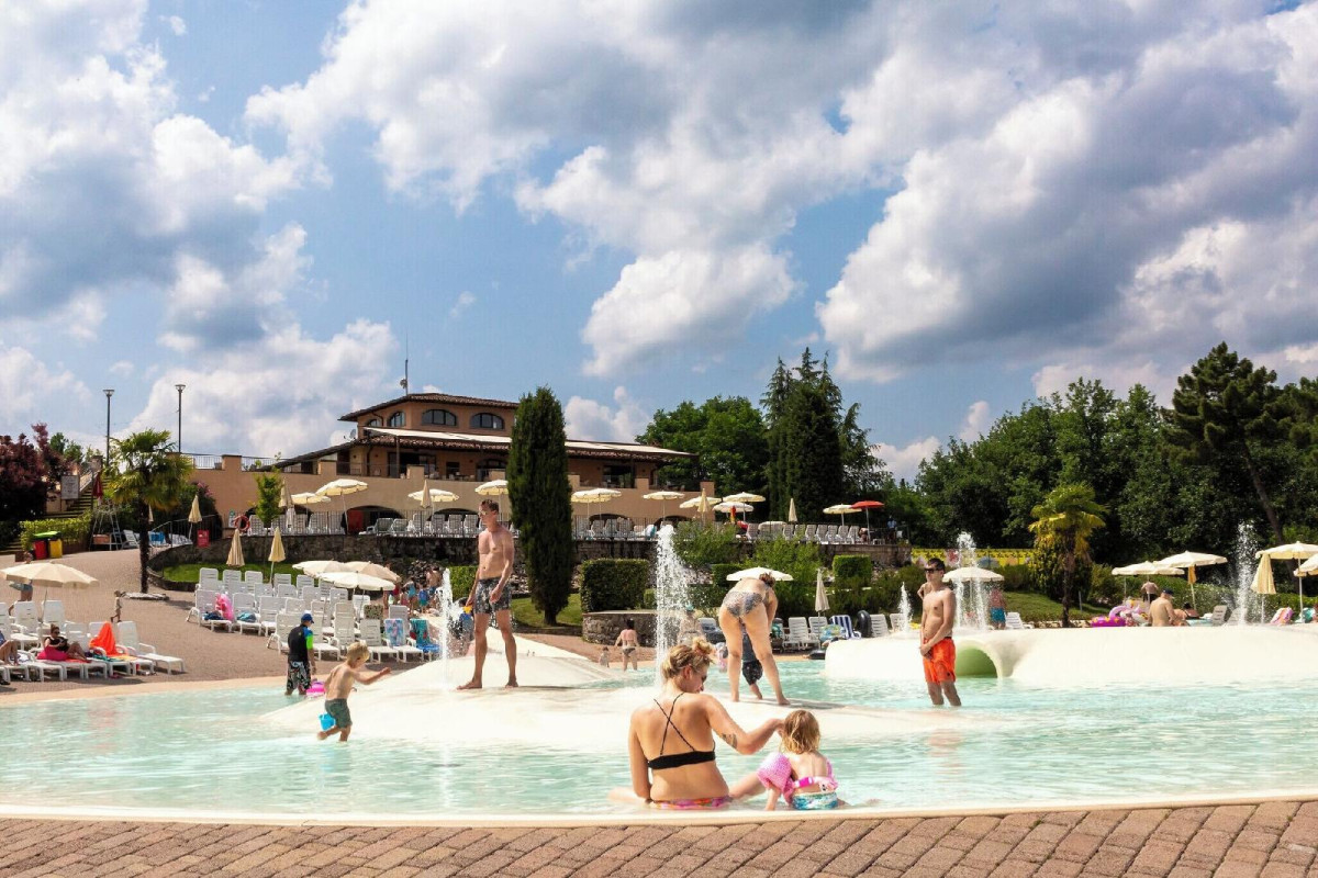 Hu Norcenni Girasole Village