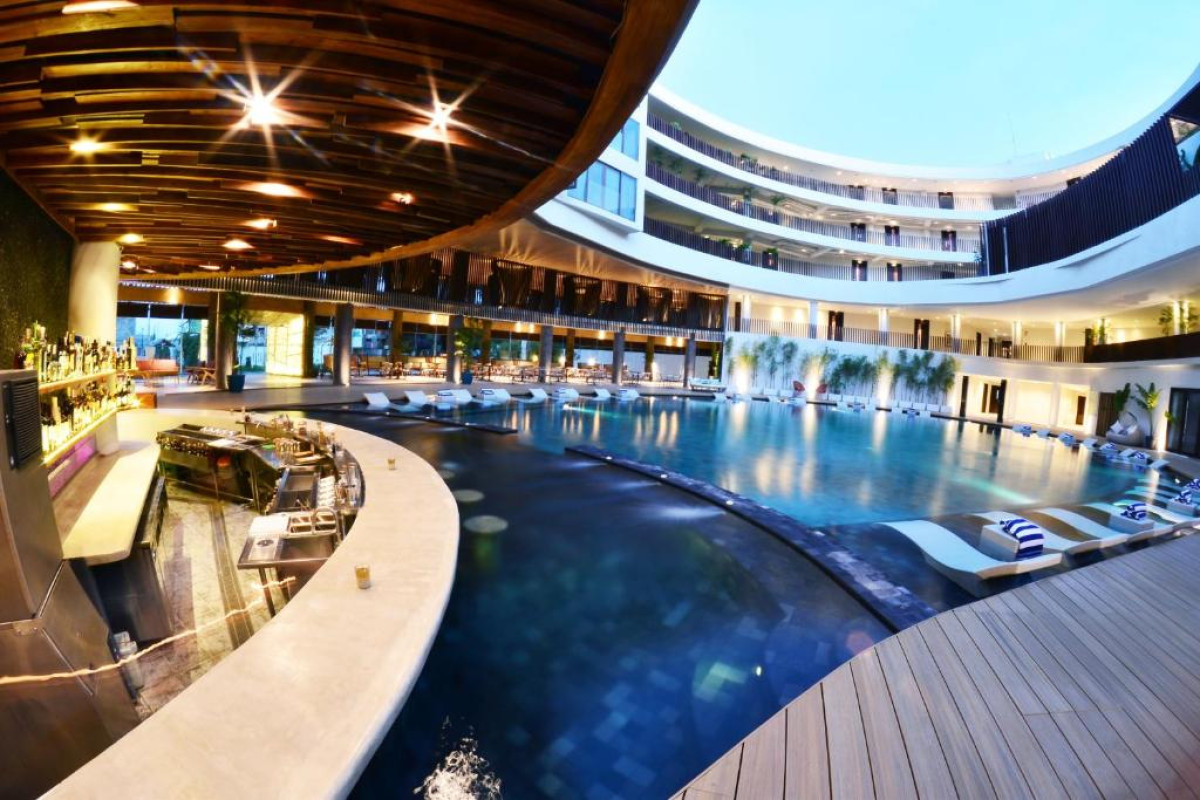 Hue Hotels and Resorts Boracay Managed by HII