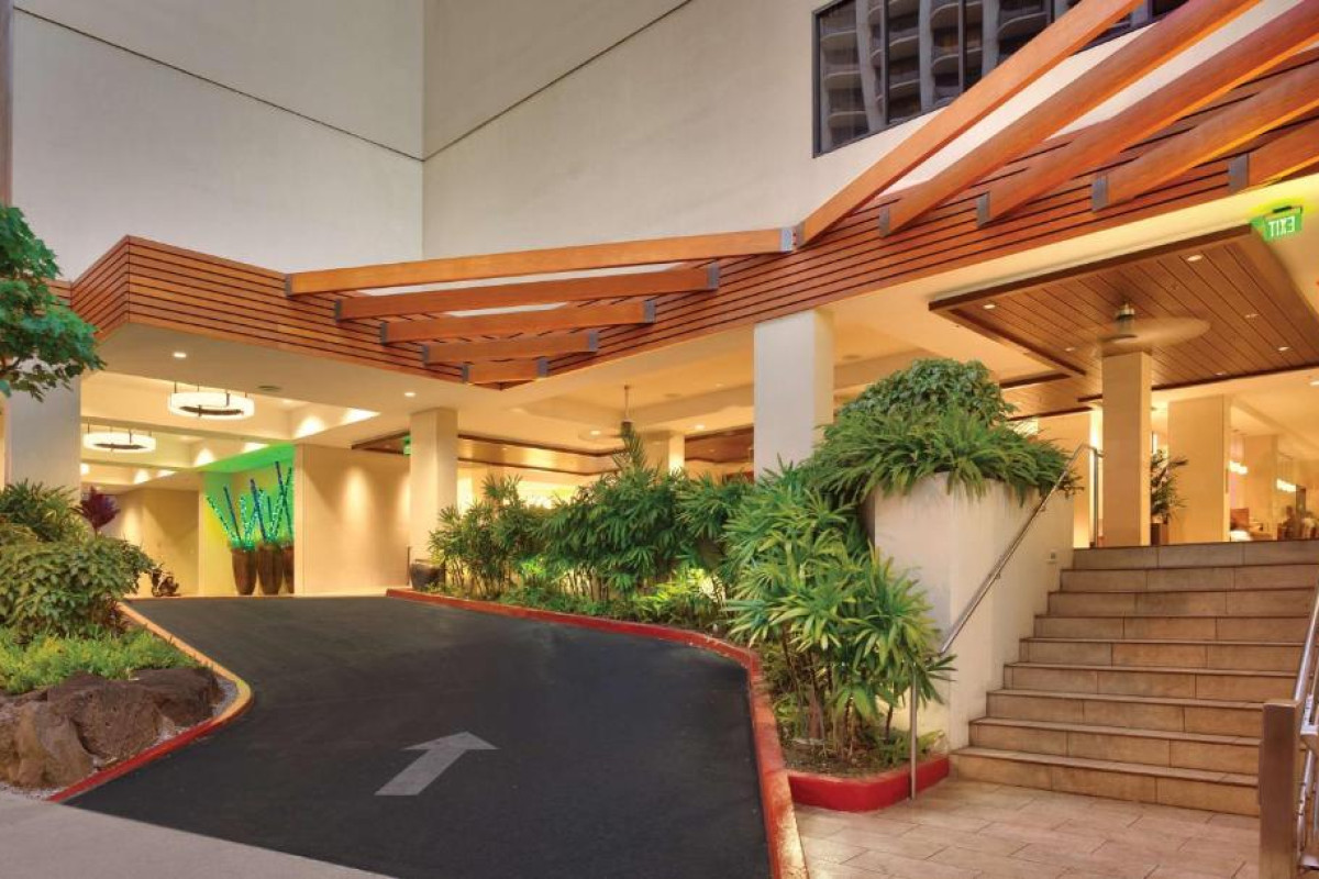 Hyatt Place Waikiki Beach