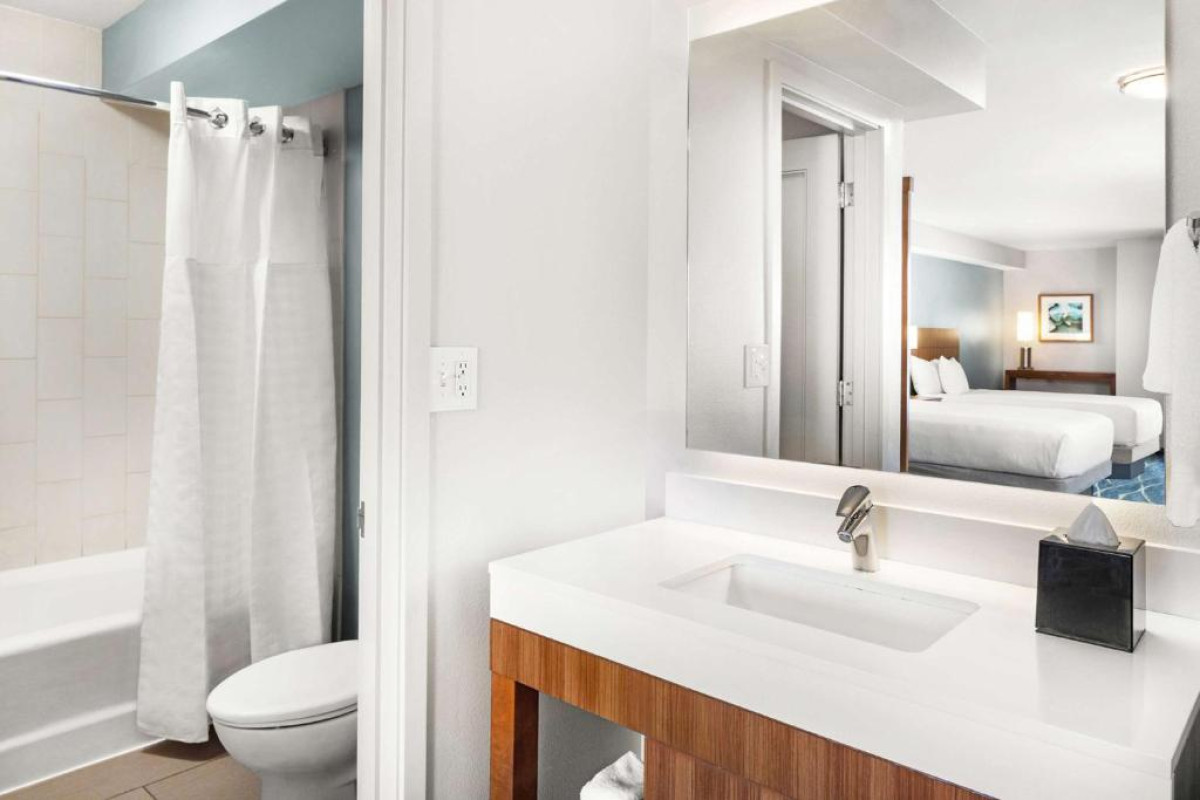 Hyatt Place Waikiki Beach