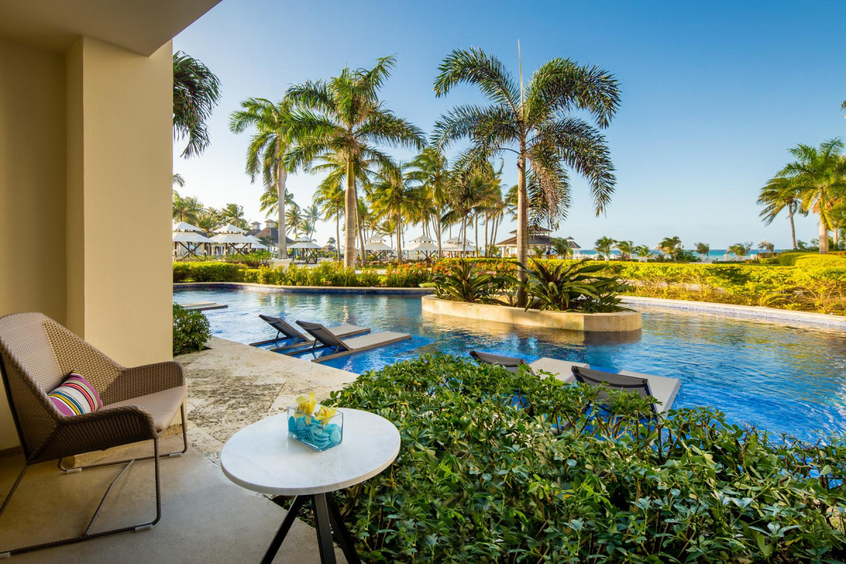 Hyatt Ziva Rose Hall
