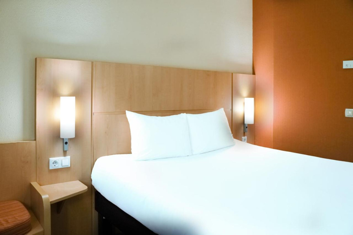 Ibis Gyor