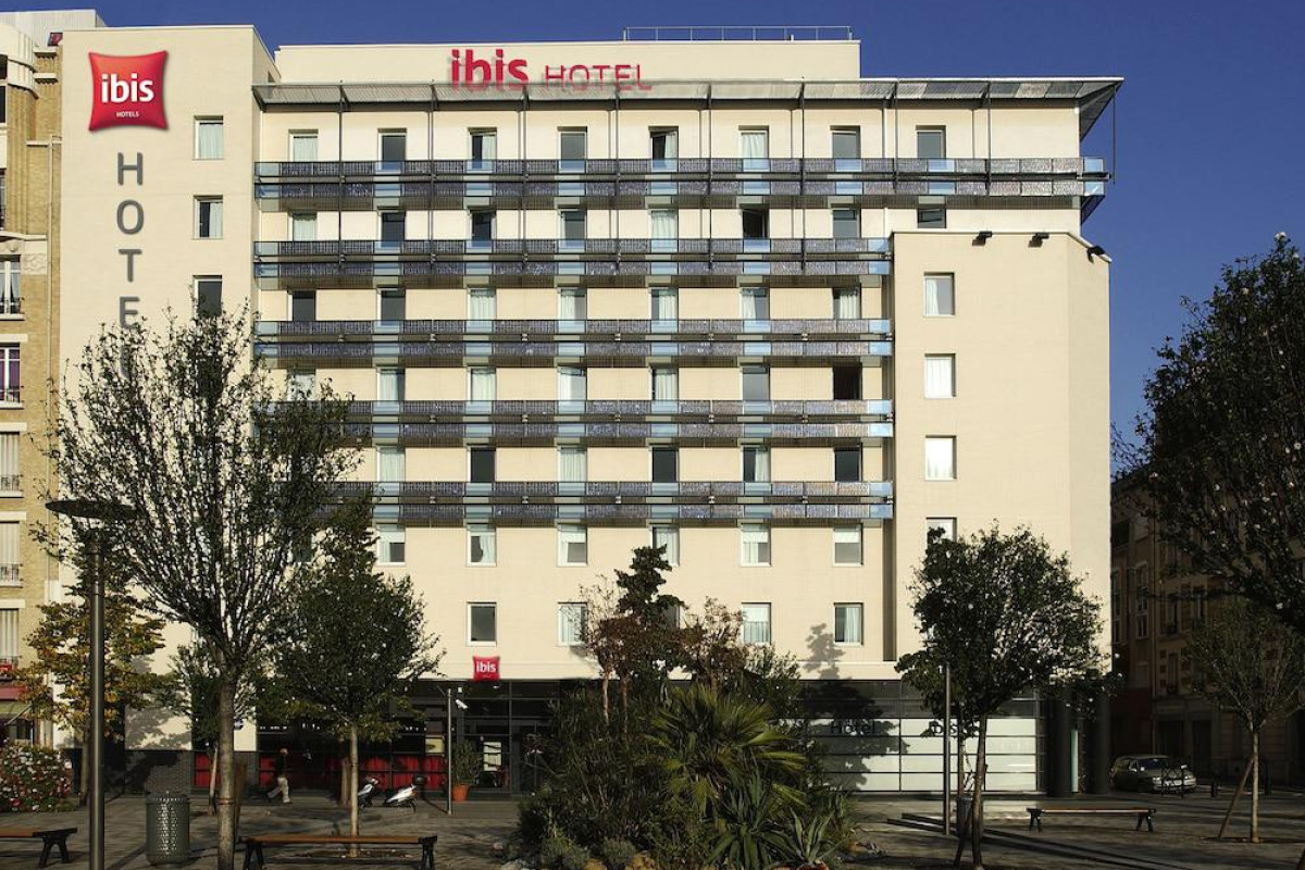 IBIS PARIS PORTE DE CLICHY CENTRE
