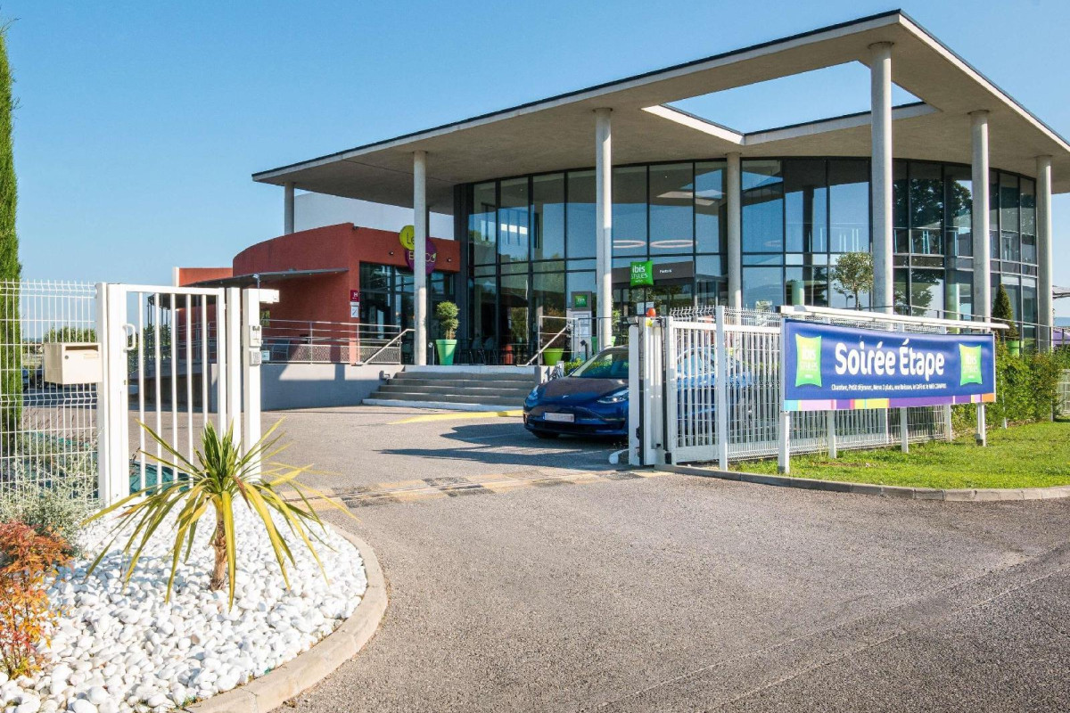 Ibis Styles Pertuis Portes du Luberon