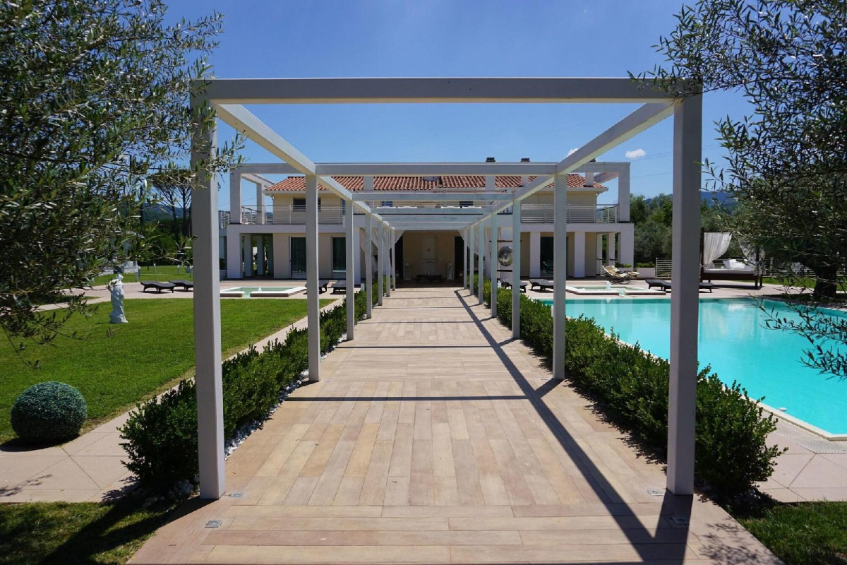 Iconic Resort