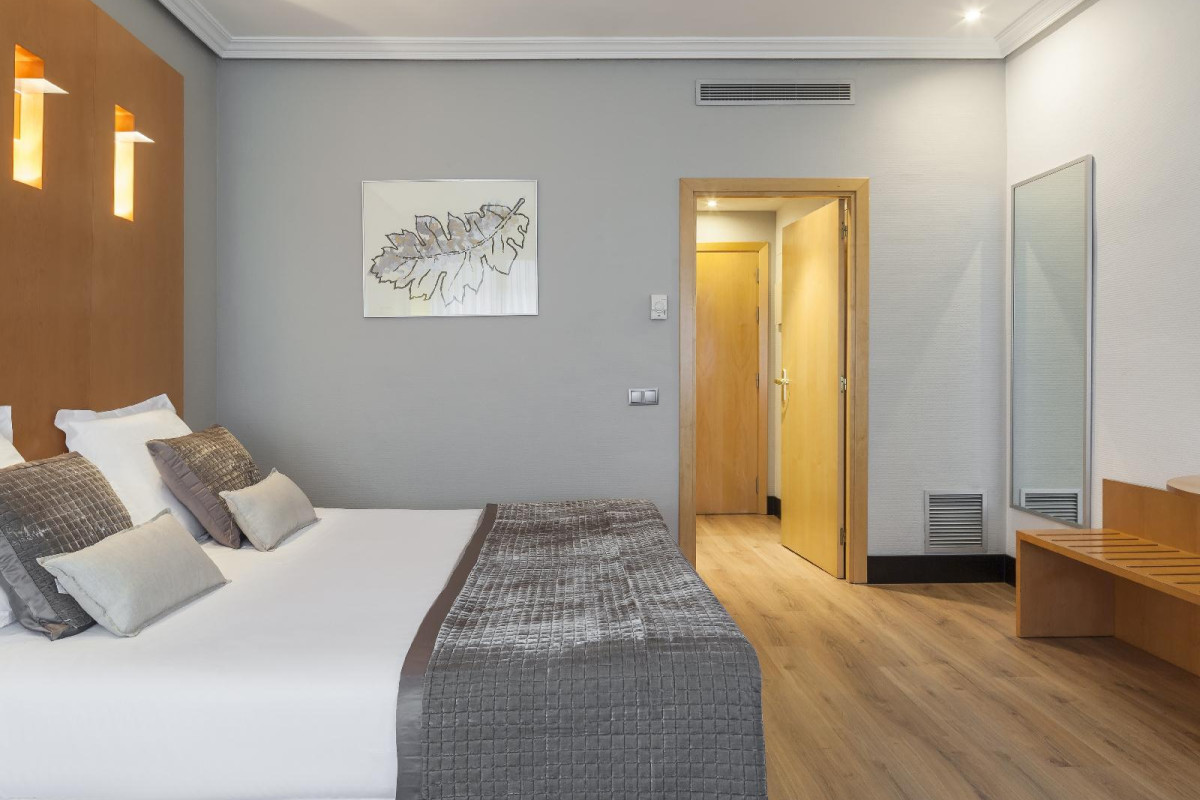 Ilunion Bilbao Hotel