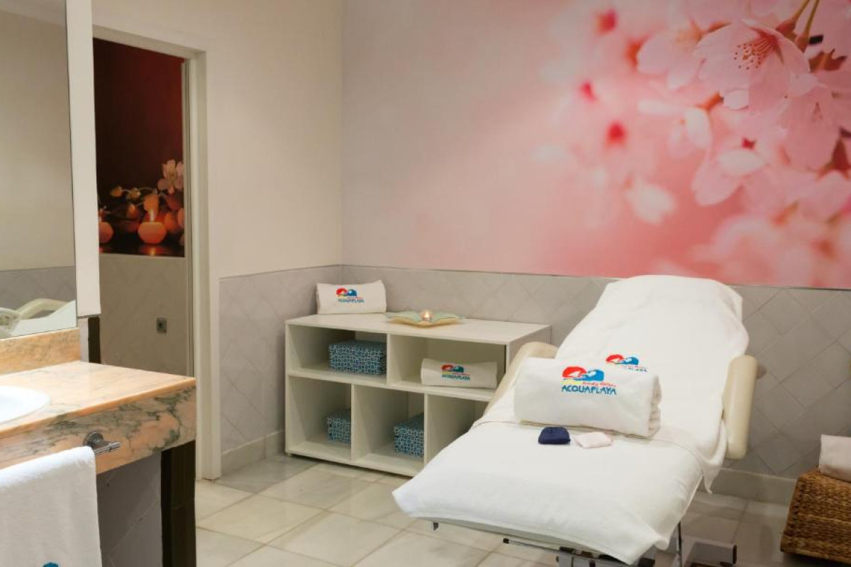 ILUNION Les Corts Spa
