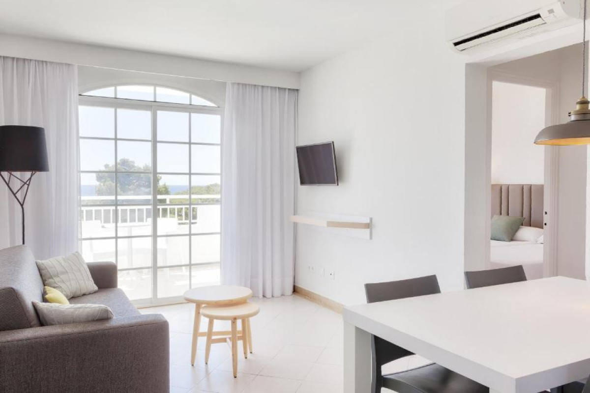 Ilunion Menorca Hotel