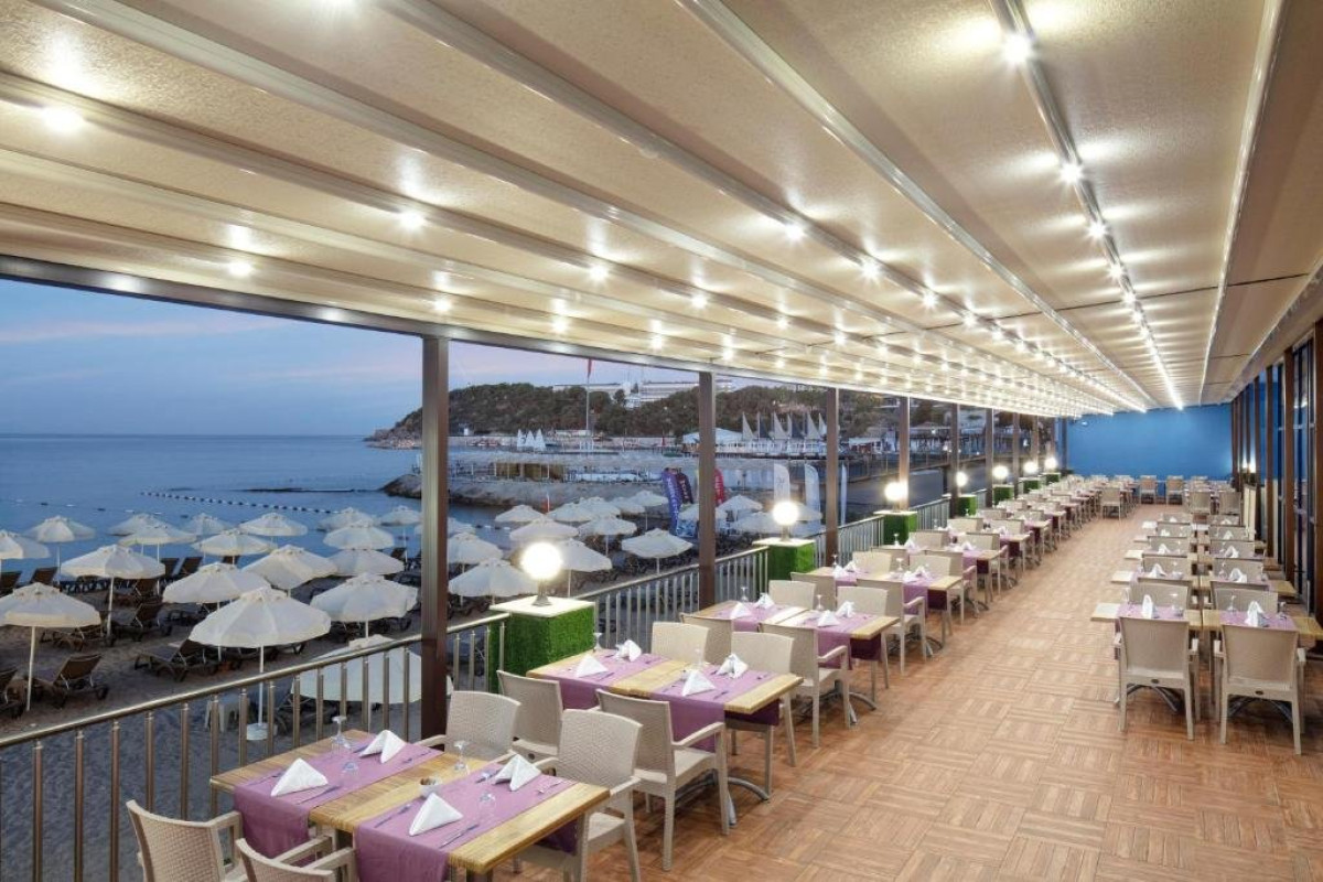 Granada Luxury Resort