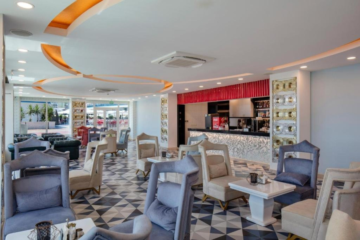 Granada Luxury Resort