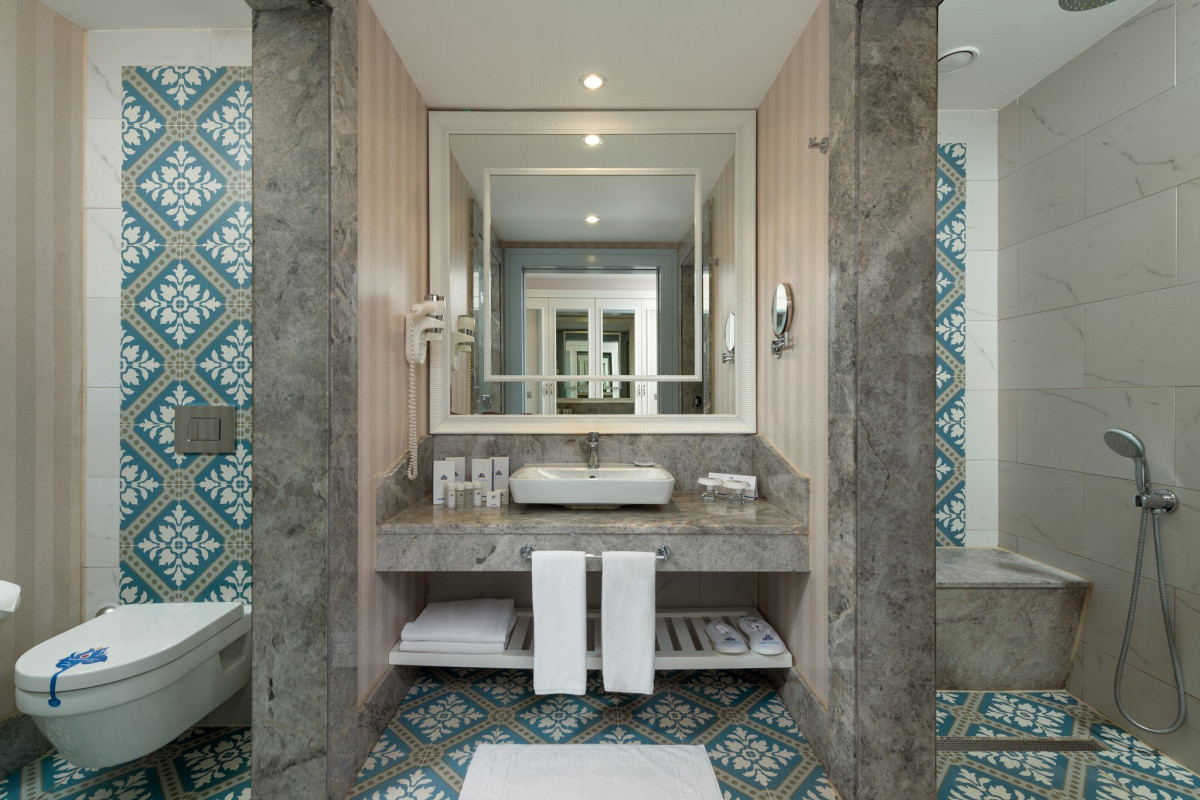 Rubi Platinum SPA Resort and Suites