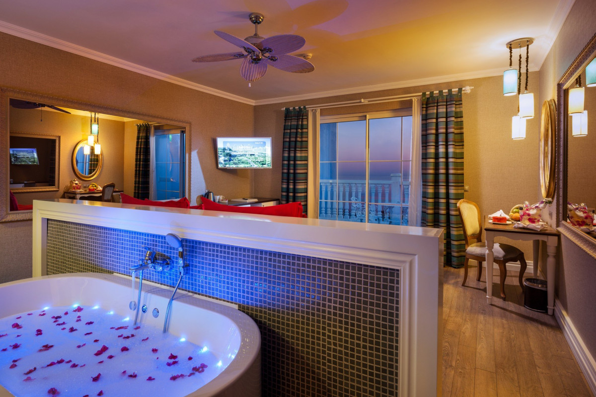 Rubi Platinum SPA Resort and Suites