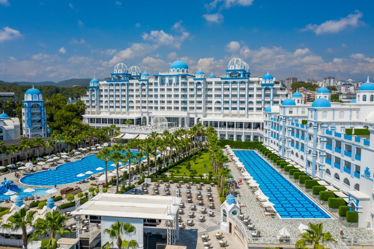 Rubi Platinum SPA Resort and Suites