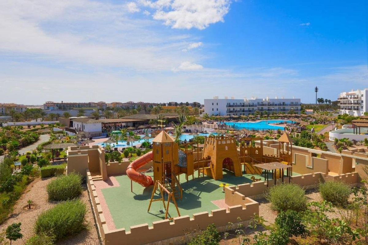 Meliá Dunas Beach Resort & Spa