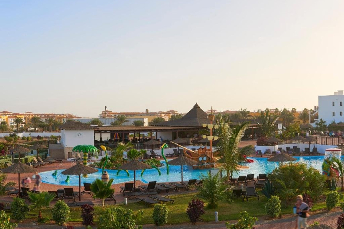 Meliá Dunas Beach Resort & Spa