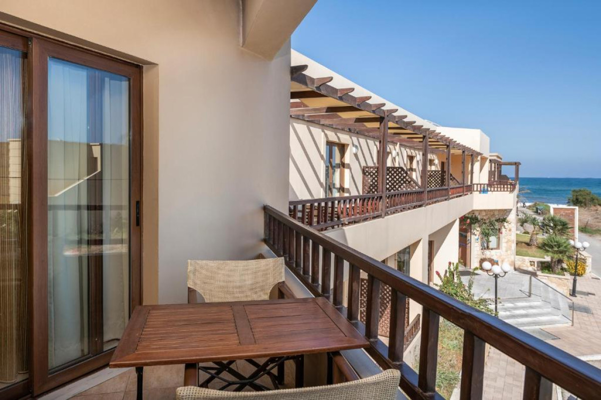 INDIGO MARE SUITES & APARTMENTS