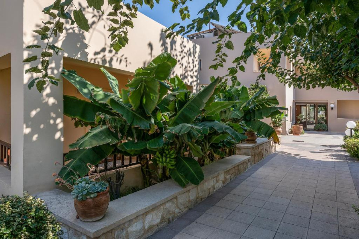 INDIGO MARE SUITES & APARTMENTS