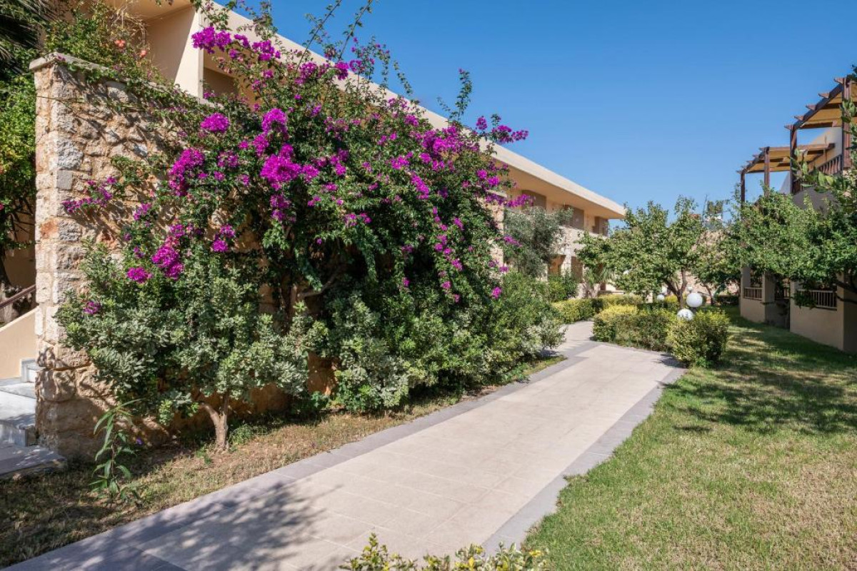 INDIGO MARE SUITES & APARTMENTS