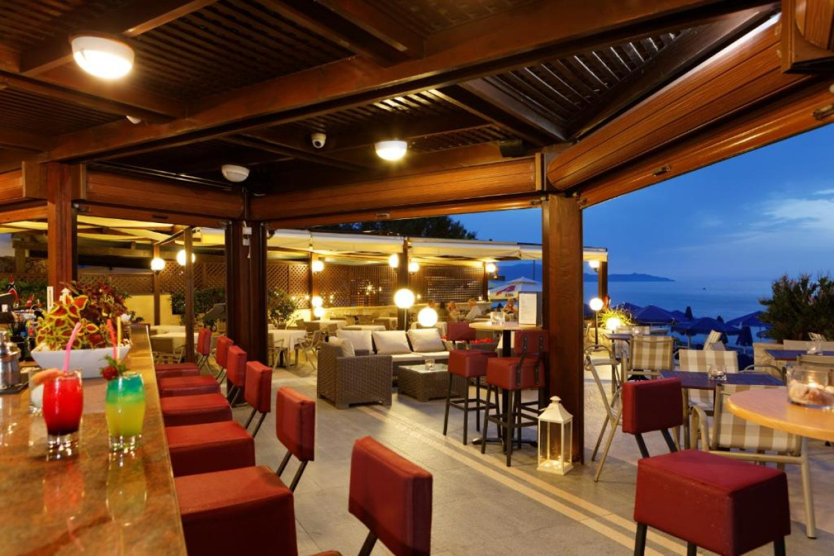 INDIGO MARE SUITES & APARTMENTS