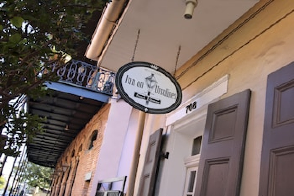 INN ON URSULINES