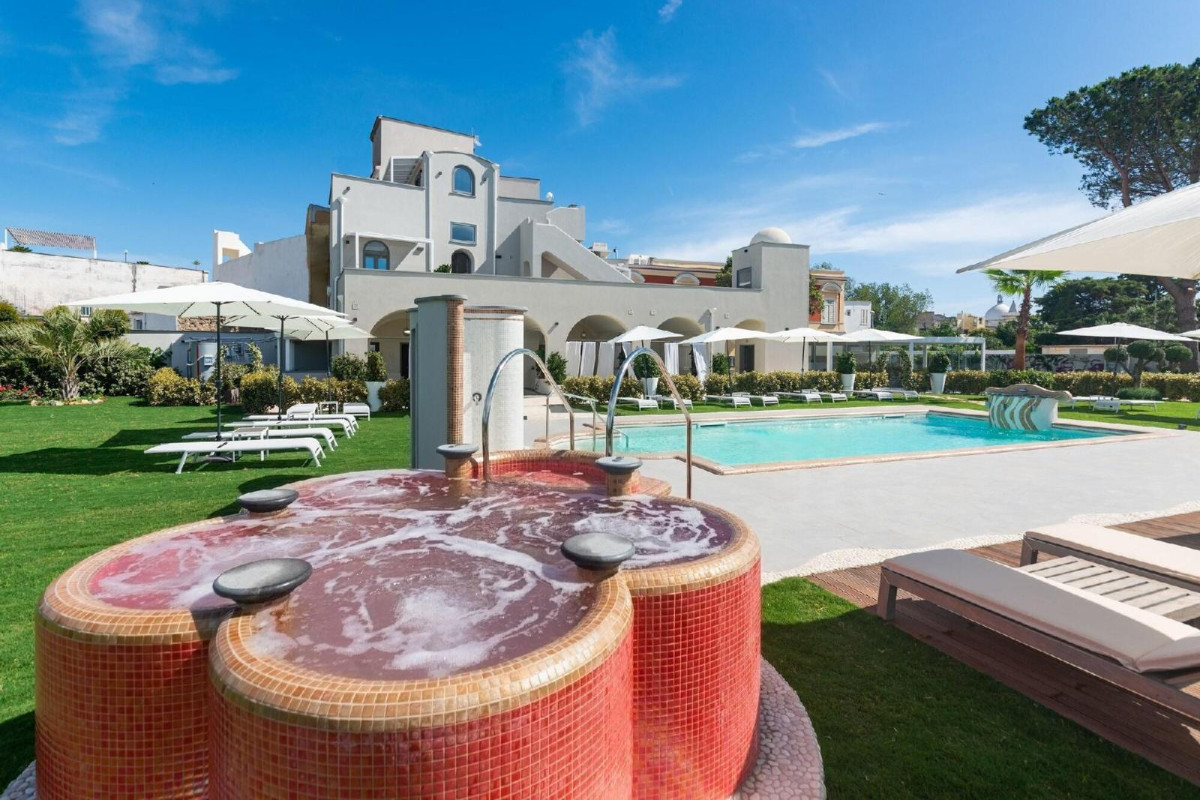 Insula Boutique Hotel