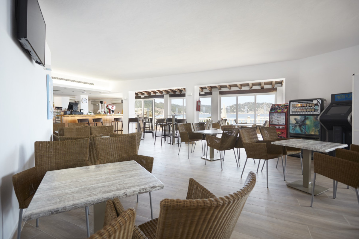 Invisa Hotel Cala Blanca