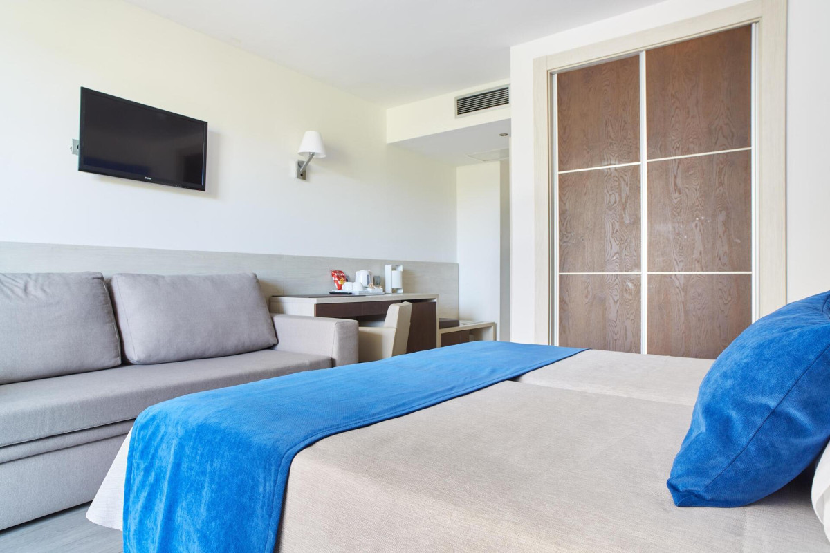 Invisa Hotel Club Cala Verde