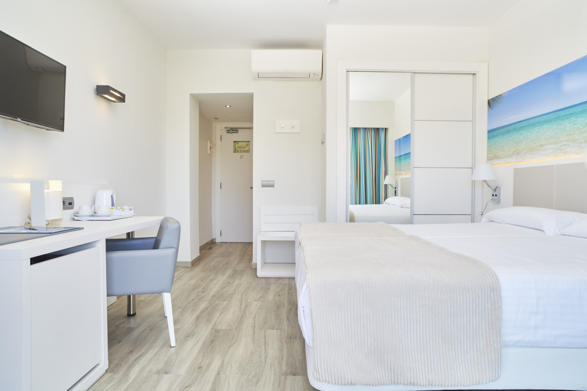 Invisa Hotel Es Pla - Adults Only