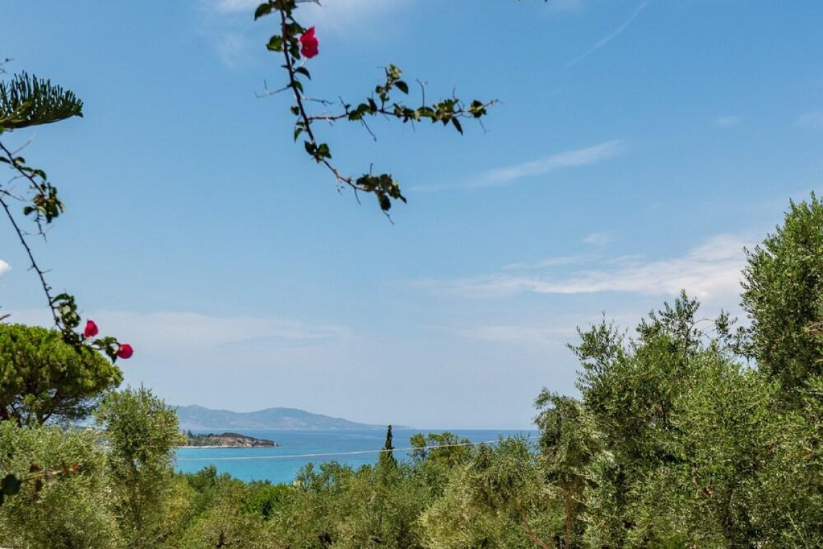 IONIAN AURA APARTMENTS